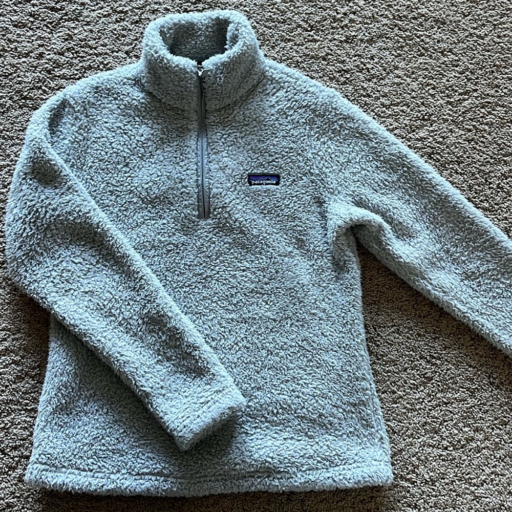 Grey Patagonia fleece, size M